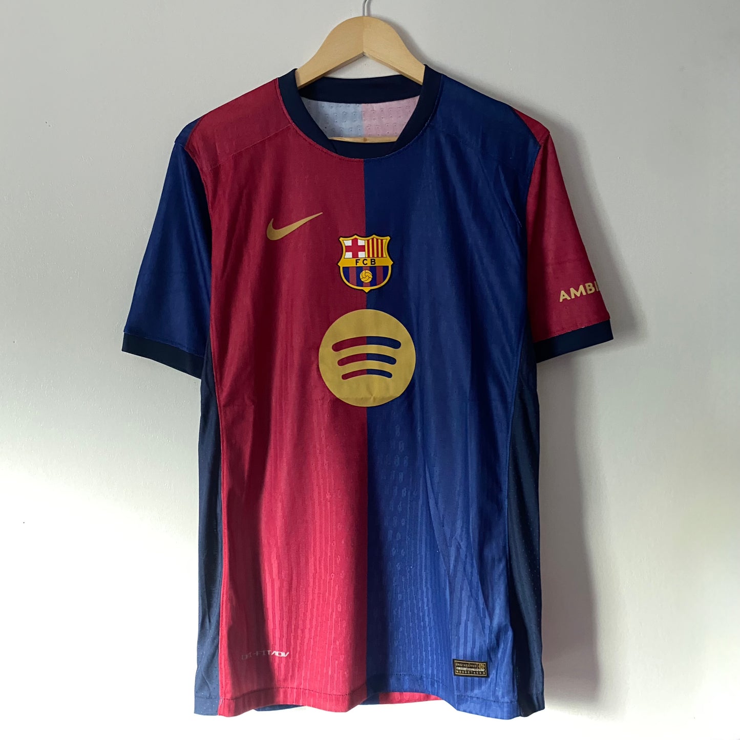 Player Version Barcelona 2024/25 Home Lamine Yamal #19