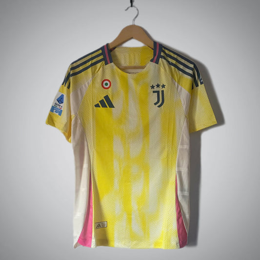 Juventus 2024/25 Away Jersey