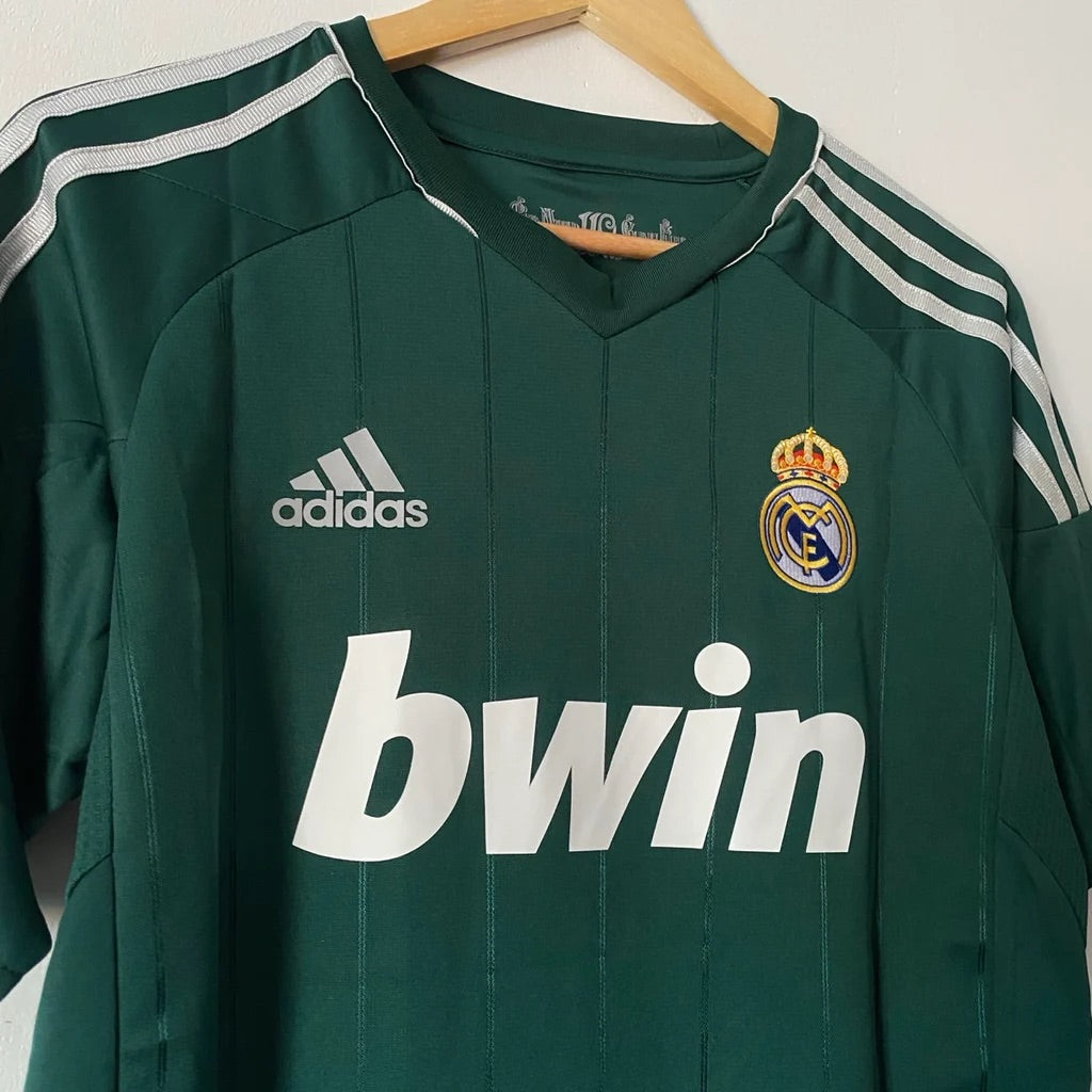 Retro Real Madrid Away Kaká #8