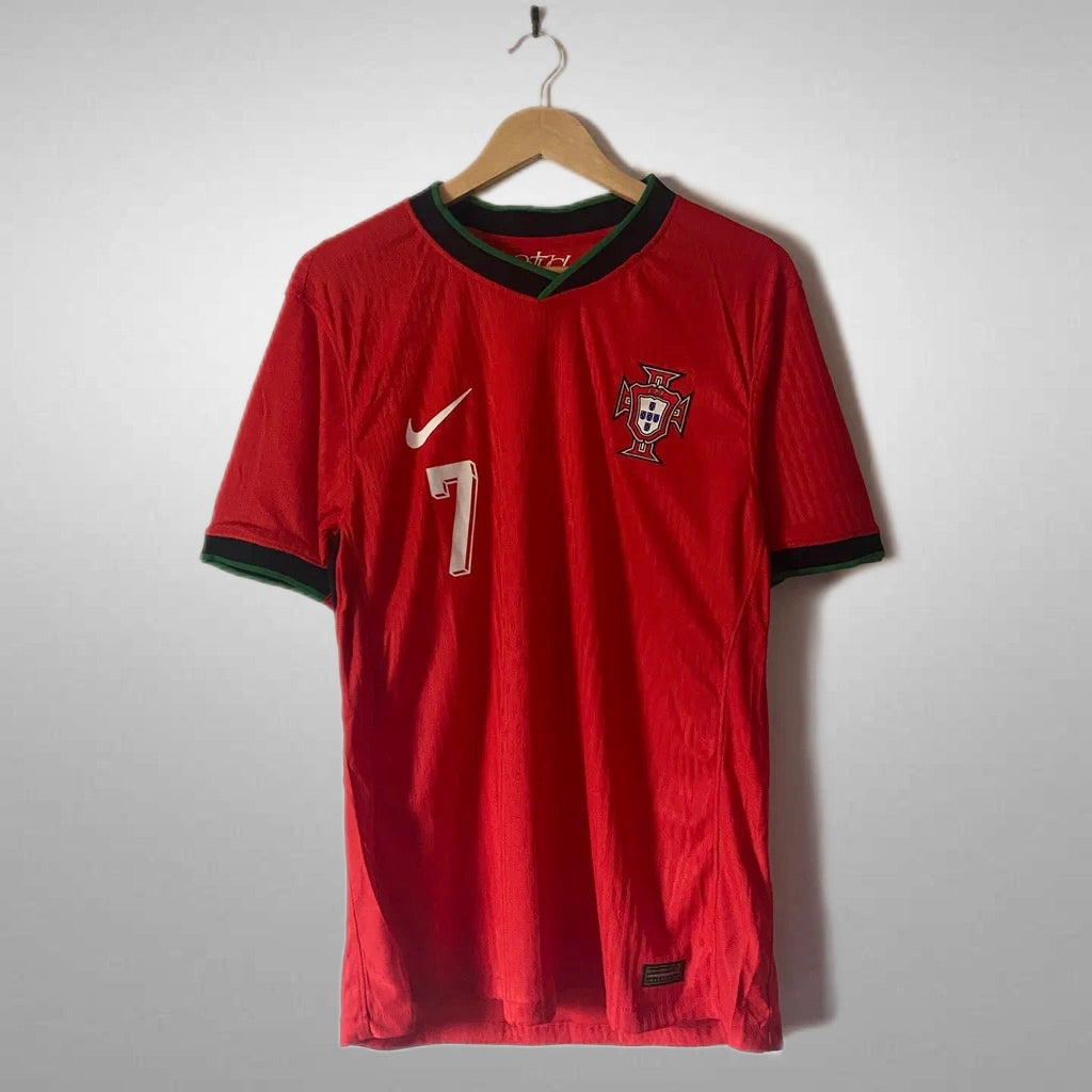 Player Version Portugal 2024/25 Home Ronaldo #7