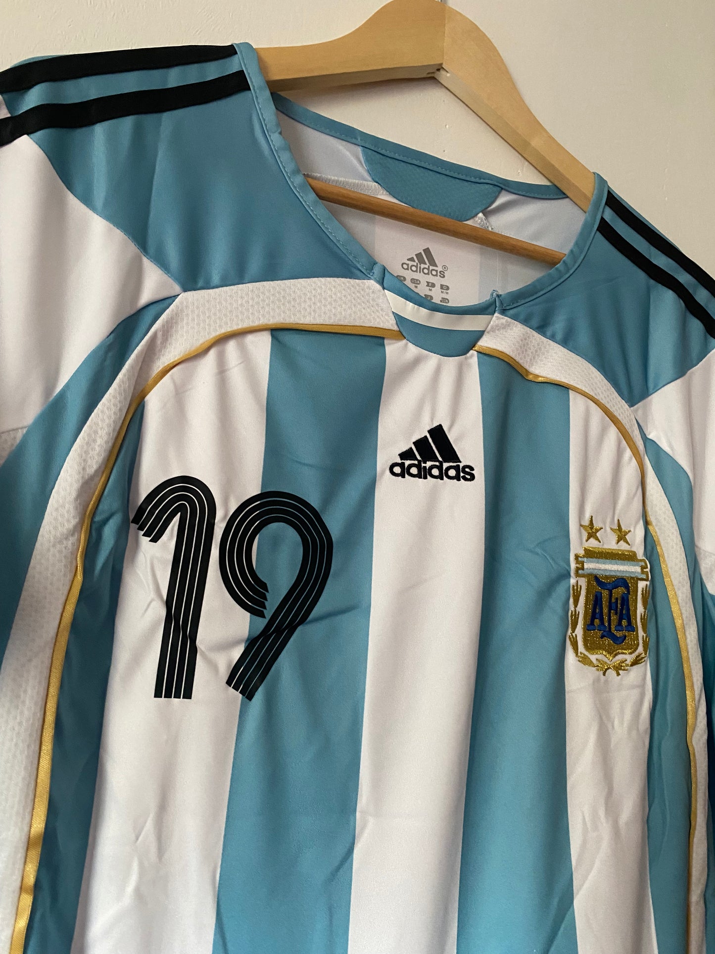 Retro Argentina Home Messi #19