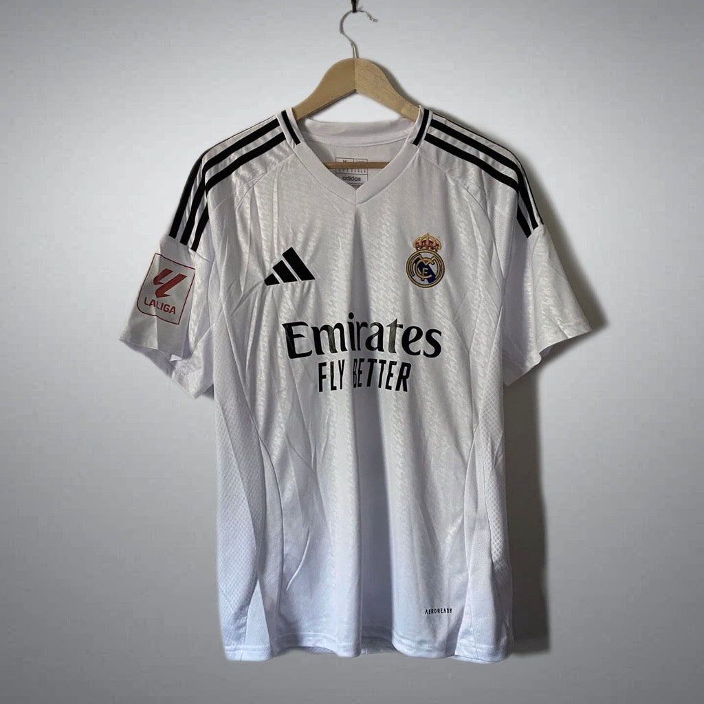 Real Madrid 2024/25 Home Valverde #8