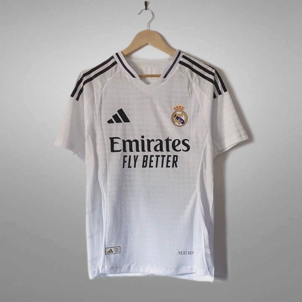 Player Version Real Madrid 2024/25 Home Valverde #8