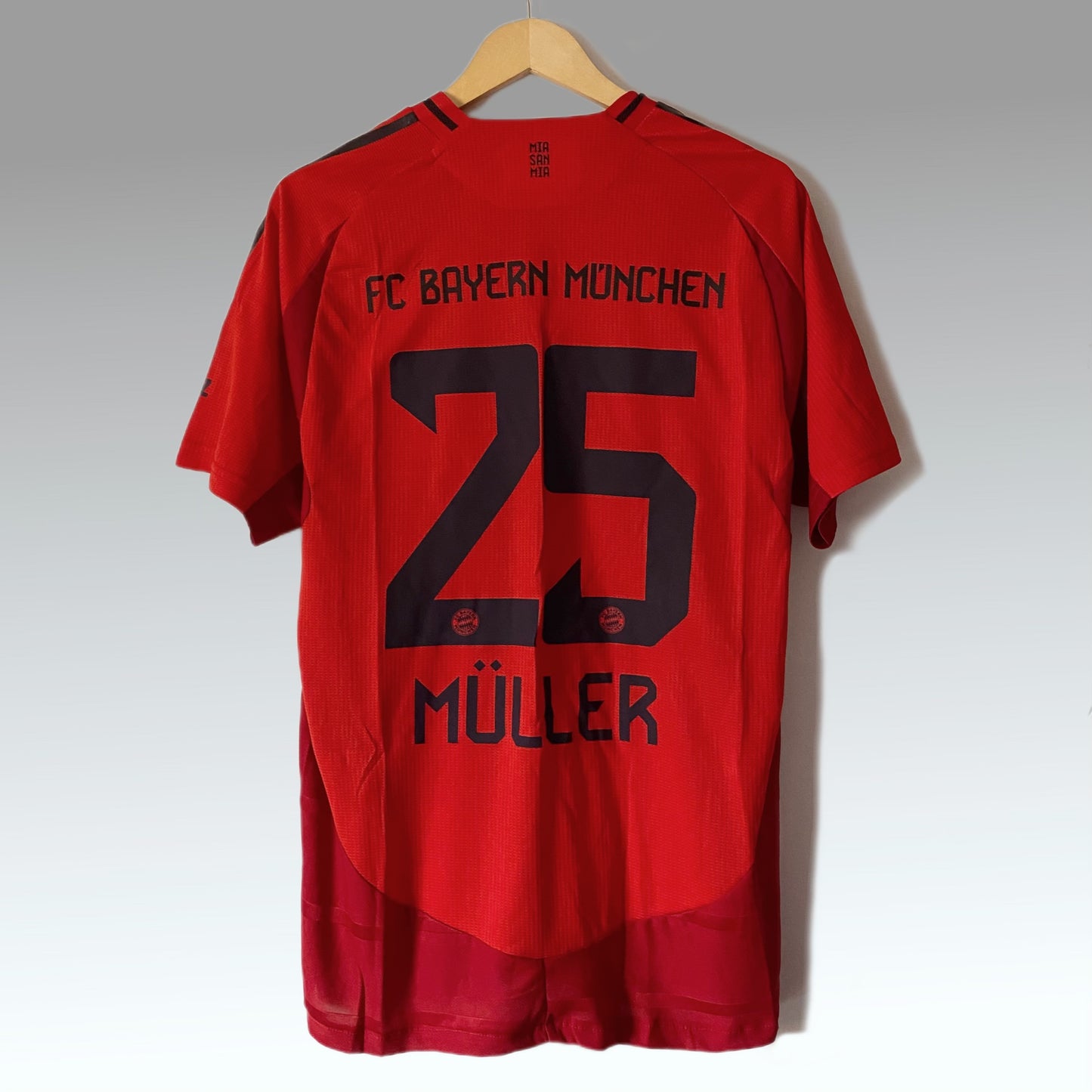 Bayern Munich 2024/25 Home Muller #25