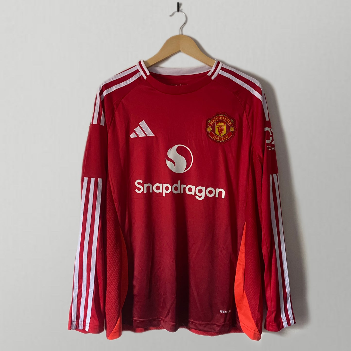 Manchester United 2024/25 Home Long-Sleeve Mainoo #37