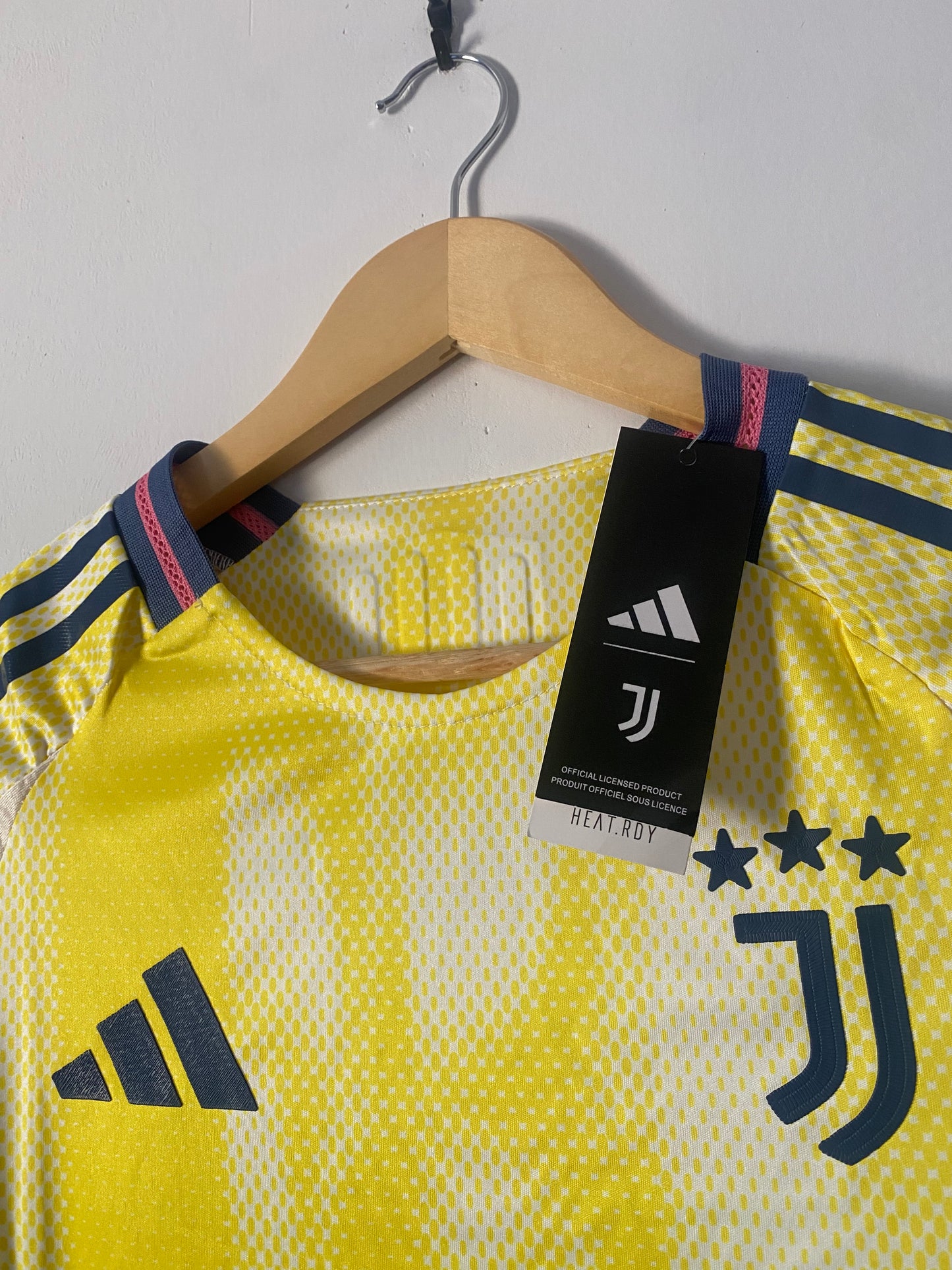 Juventus 2024/25 Away Jersey