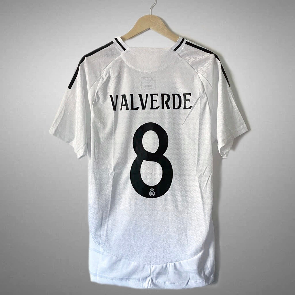 Player Version Real Madrid 2024/25 Home Valverde #8