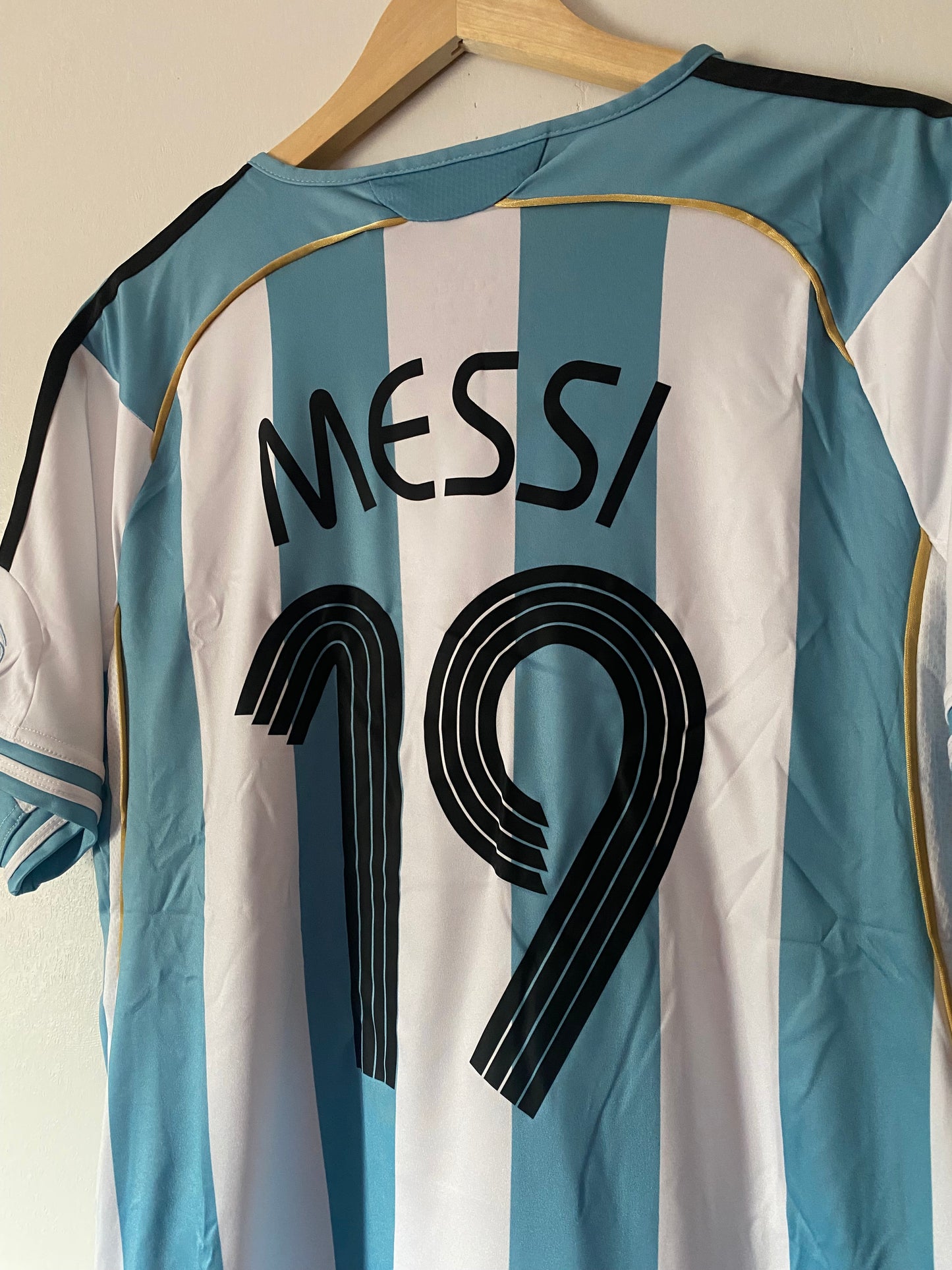 Retro Argentina Home Messi #19