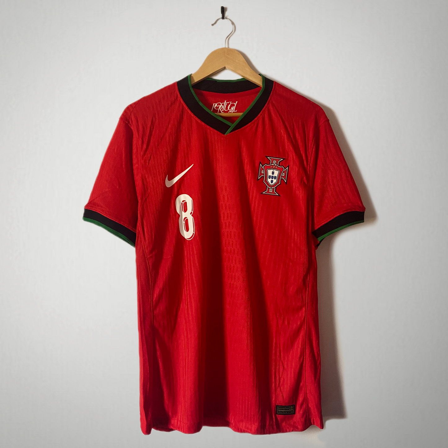 Player Version Portugal 2024/25 Home B.Fernandes #8