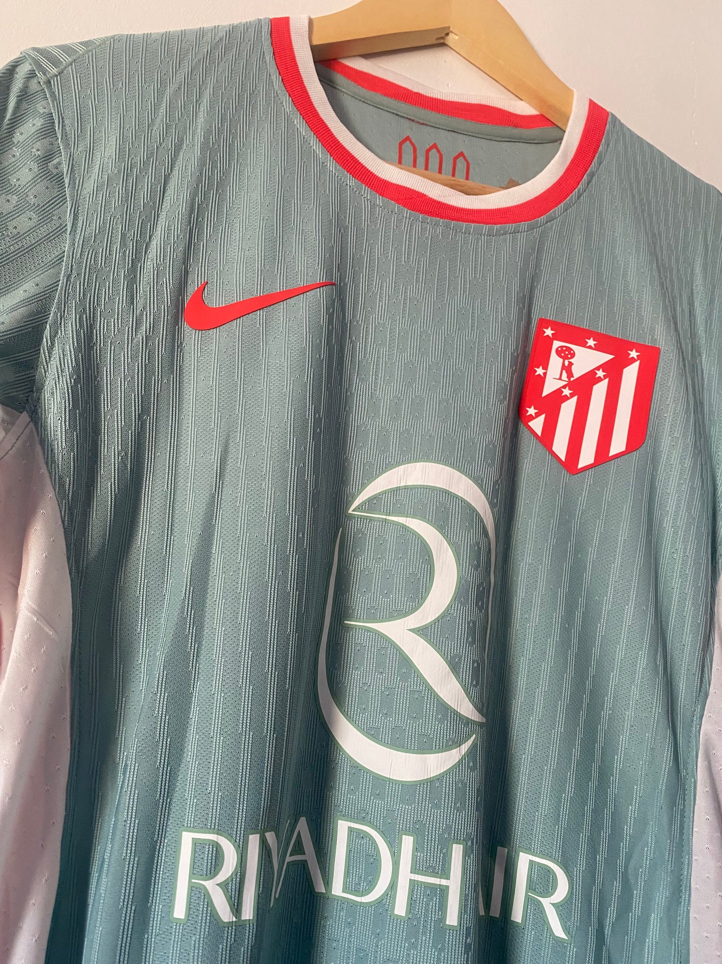 Player Version Atletico Madrid 2024/25 Away